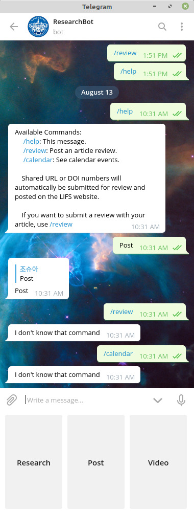 Image of Telegram messenger chatting to a default bot written in Golang